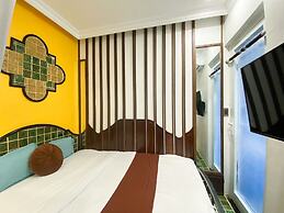 Hue Crown Boutique Hotel