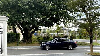 Hue Crown Boutique Hotel