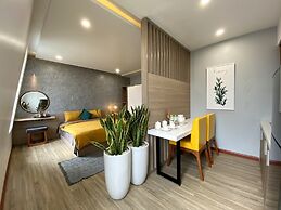 Hue Crown Boutique Hotel