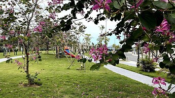 Hue Crown Boutique Hotel