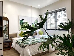 Hue Crown Boutique Hotel