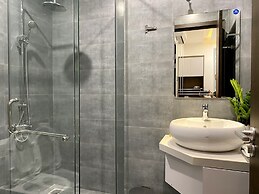 Hue Crown Boutique Hotel