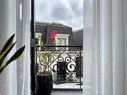 Hue Crown Boutique Hotel