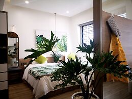 Hue Crown Boutique Hotel