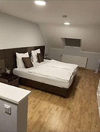 Chillinghouse 9