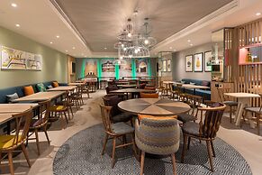 Hampton by Hilton London Ealing