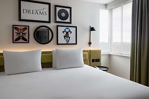 Hampton by Hilton London Ealing