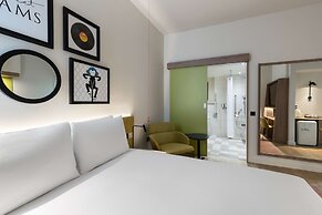 Hampton by Hilton London Ealing