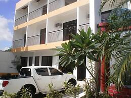 The Palines Apartment and Guesthouse