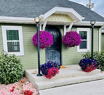 EO Bungalows – Adults Only