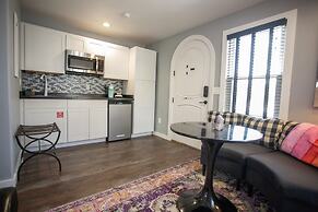 EO Bungalows – Adults Only