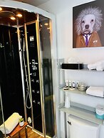 EO Bungalows – Adults Only