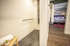 EO Bungalows – Adults Only