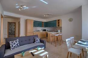 Julian's Apartments