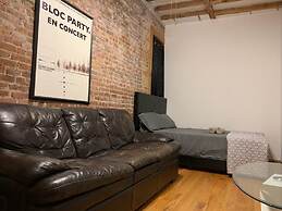 Manhattan Private Bedroom Hostel