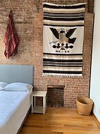 Manhattan Private Bedroom Hostel