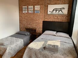 Manhattan Private Bedroom Hostel