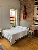 Manhattan Private Bedroom Hostel