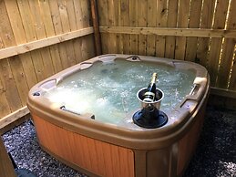 Woodland View Hot Tub