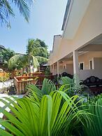 Living Trawangan Hotel