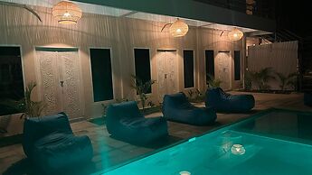 Living Trawangan Hotel