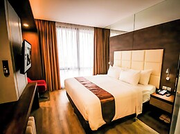 Asialink Hotel By Prasanthi