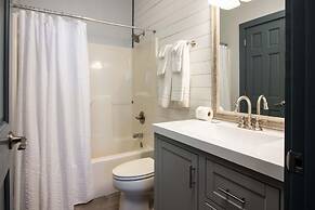 3206 Golf View Hillcrest The Clubhouse