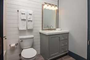 3206 Golf View Hillcrest The Clubhouse