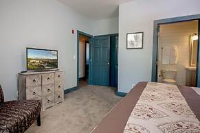 3206 Golf View Hillcrest The Clubhouse