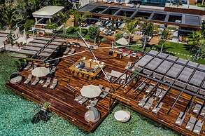 Mare Deluxe Residences & Villas