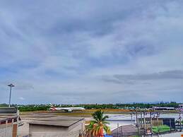 Louis' Runway View Hotel