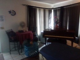 Vacation HomeStay Rental Rooms