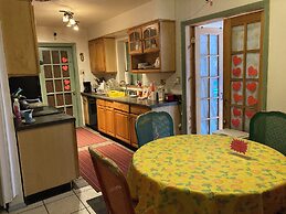 Vacation HomeStay Rental Rooms