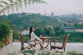 Da Lat Cam Ly Hotel