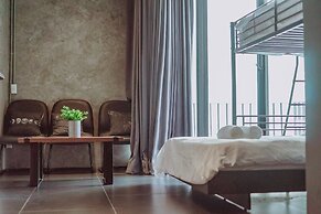 The LOCAL Ari - Hostel