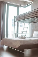 The LOCAL Ari - Hostel