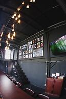 The LOCAL Ari - Hostel