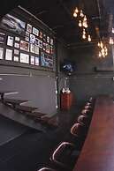 The LOCAL Ari - Hostel