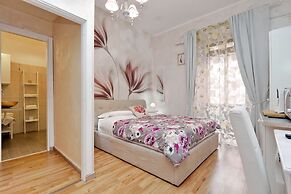 Chilling Hot Tub Suite