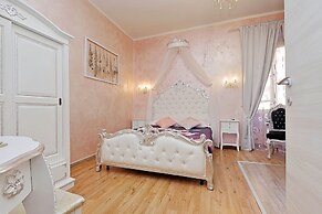 Chilling Hot Tub Suite