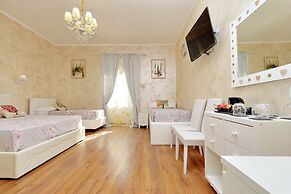 Chilling Hot Tub Suite