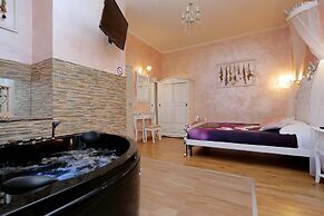 Chilling Hot Tub Suite