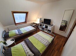 Kaiser Homestay