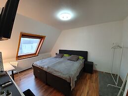 Kaiser Homestay