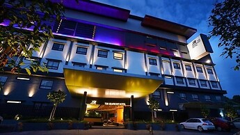 TSR Seafront Hotel