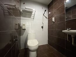 OYO 89752 7 Days Express Hotel