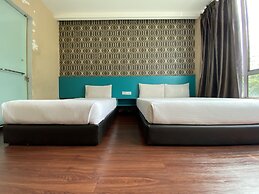 OYO 89752 7 Days Express Hotel