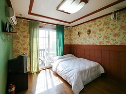 Badasol Fragrance Pension