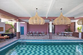 The Sierra - A Luxury Stay