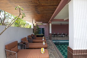 The Sierra - A Luxury Stay